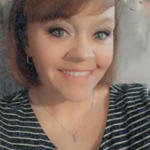 Meet your Posher, Holly